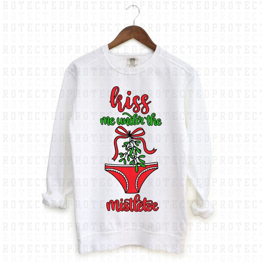 KISS ME UNDER THE MISTLETOE - DTF TRANSFER