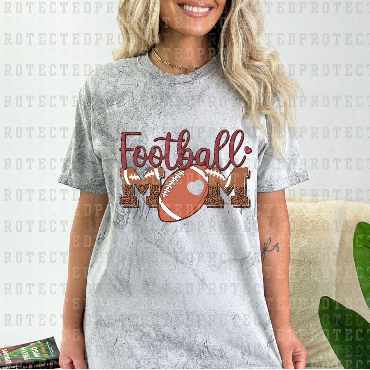 FOOTBALL MOM - DTF TRANSFER