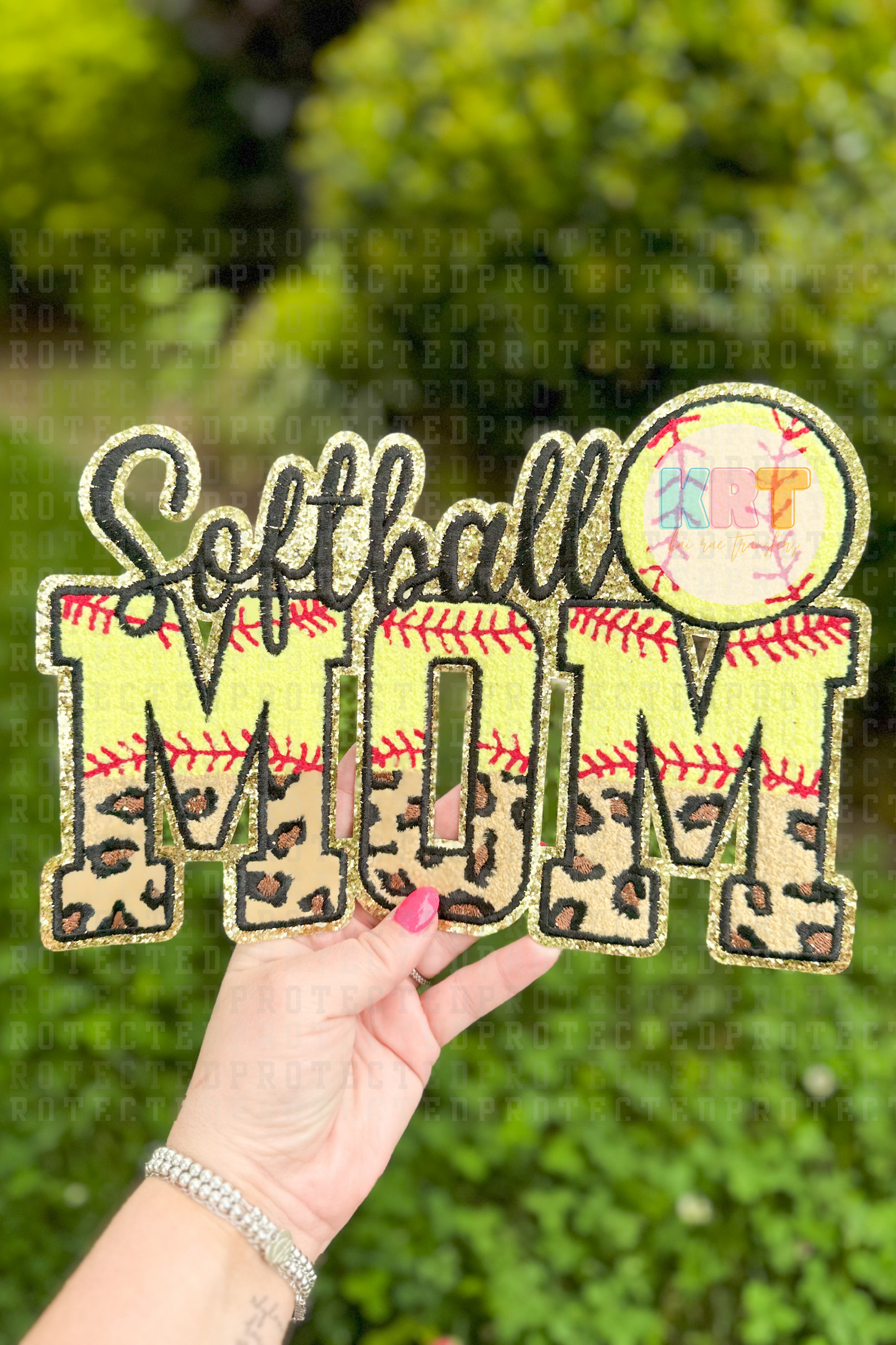 SOFTBALL MOM - CHENILLE PATCH